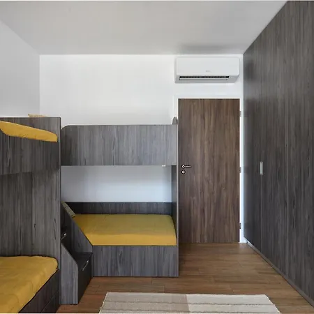 The Luxury Flat אקהטופול