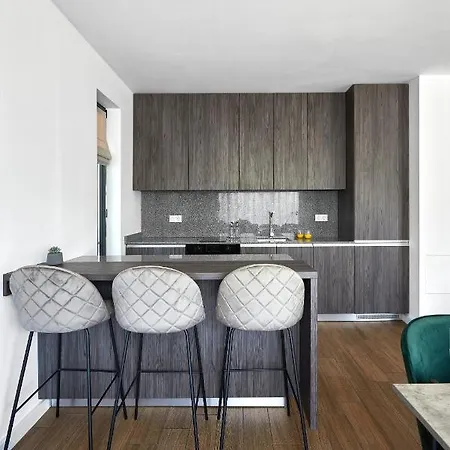 The Luxury Flat דירה *